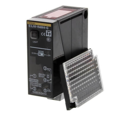 Omron E3JM-R4M4-G Photoelectric Sensor Square Body Retro-reflective 4m
