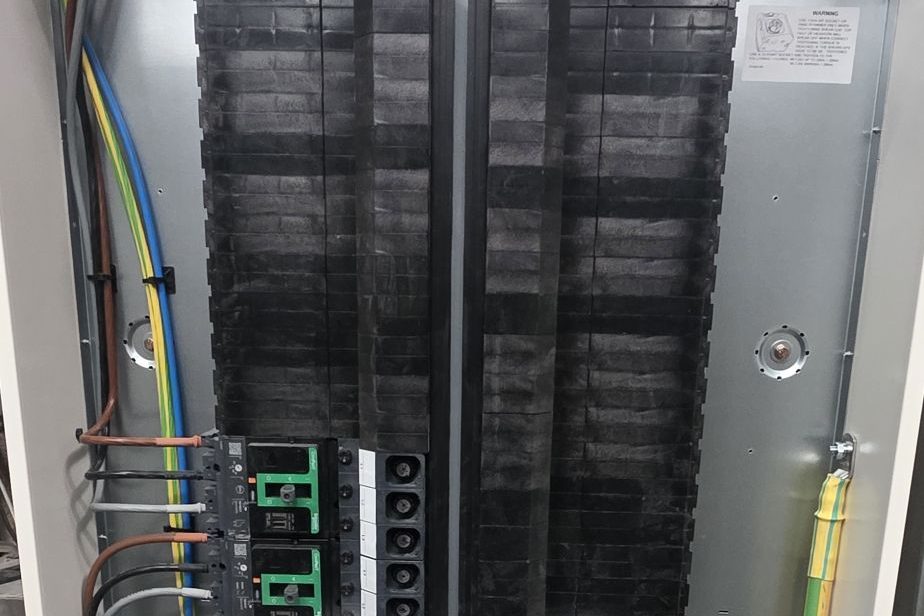 Injection Moulding Company – 630A Section Board Installation